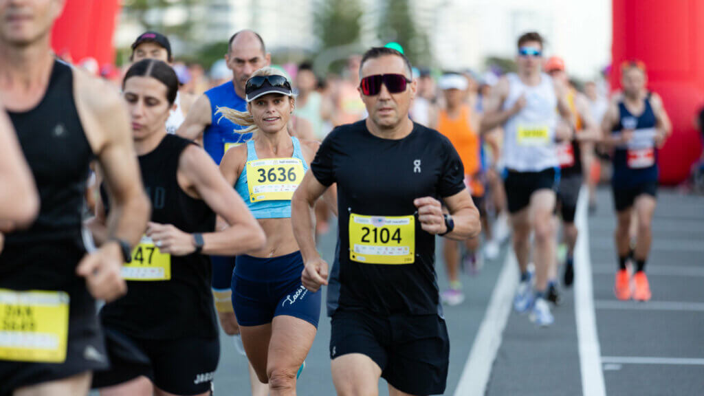 Contestants running in the brisbane marathon