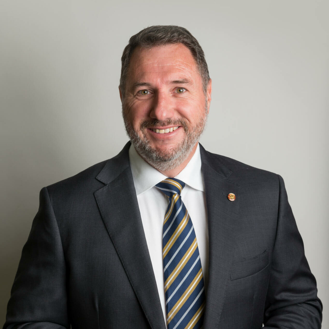 minister andrew powell headshot